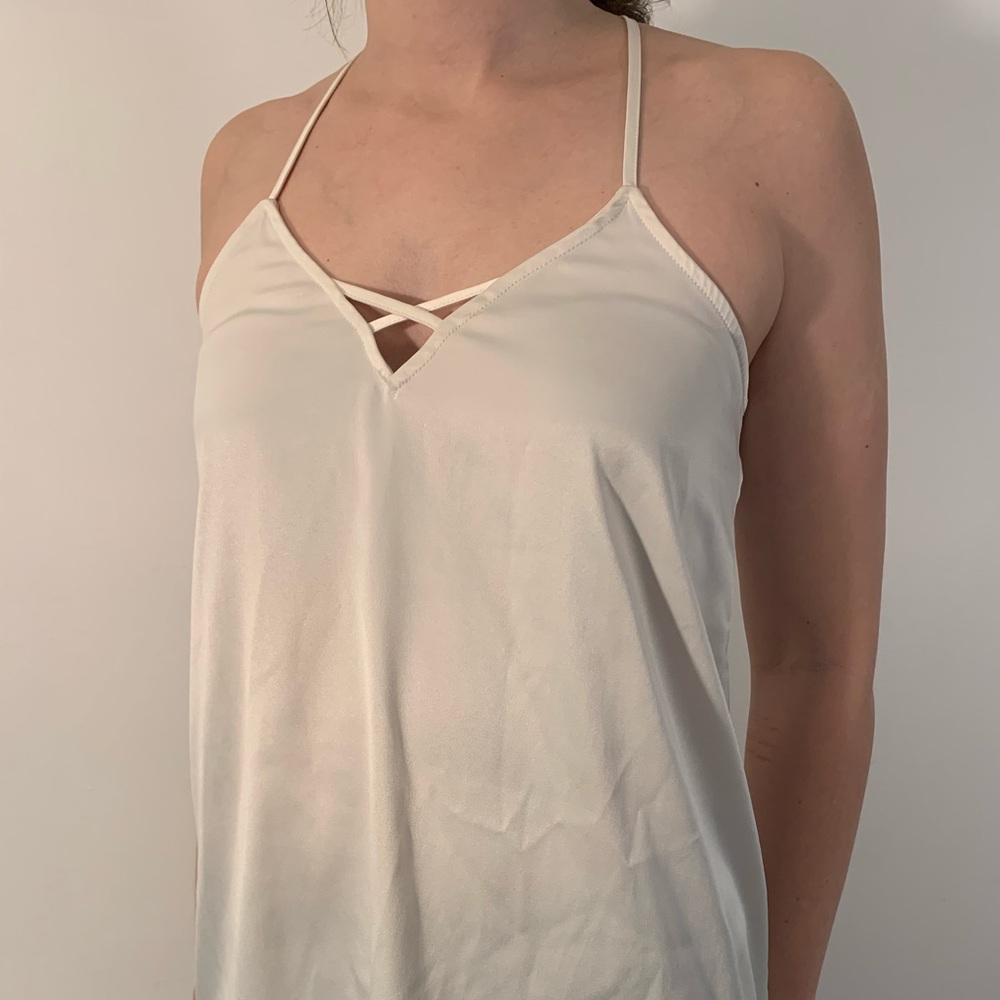 Silky white top